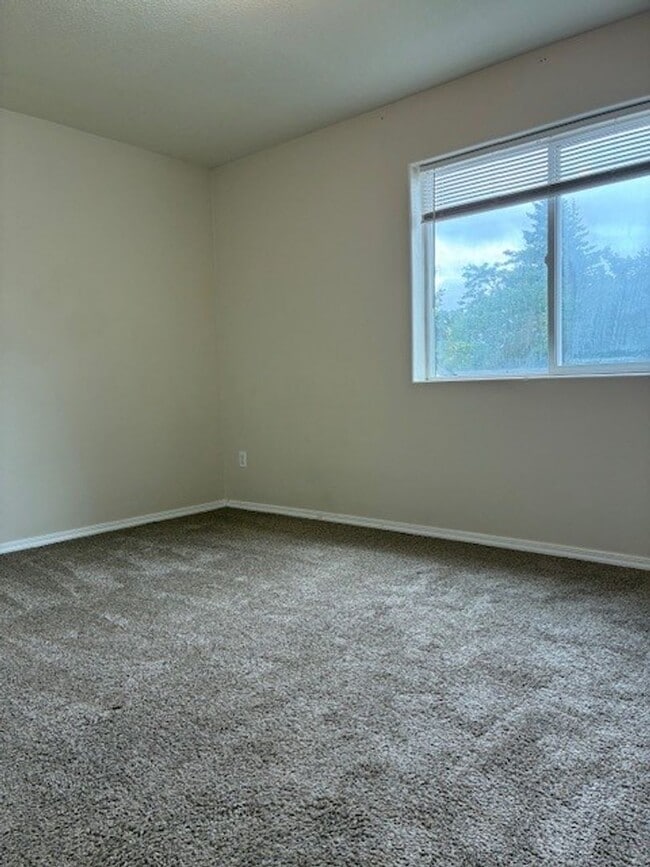 Building Photo - 13414 SE Division St