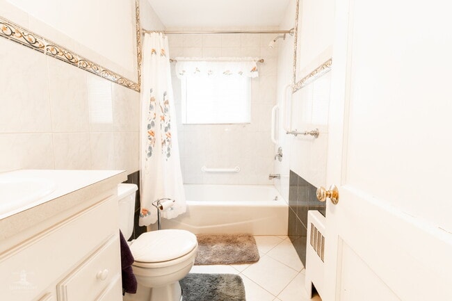 Building Photo - Charming 3BR South Portland Single-Family Home | Sunroom, Garage, Basement Storage & Spacious Yard