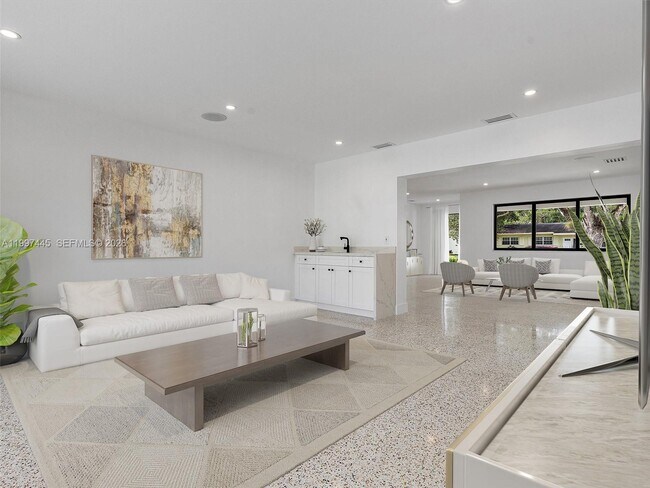 Building Photo - 1751 NE 138th St