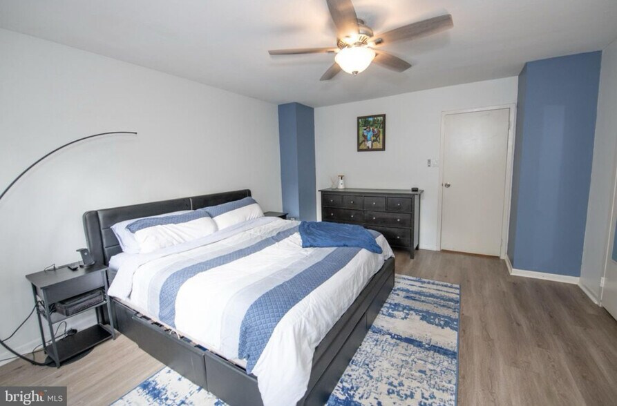 Building Photo - 305 Shawmont Ave