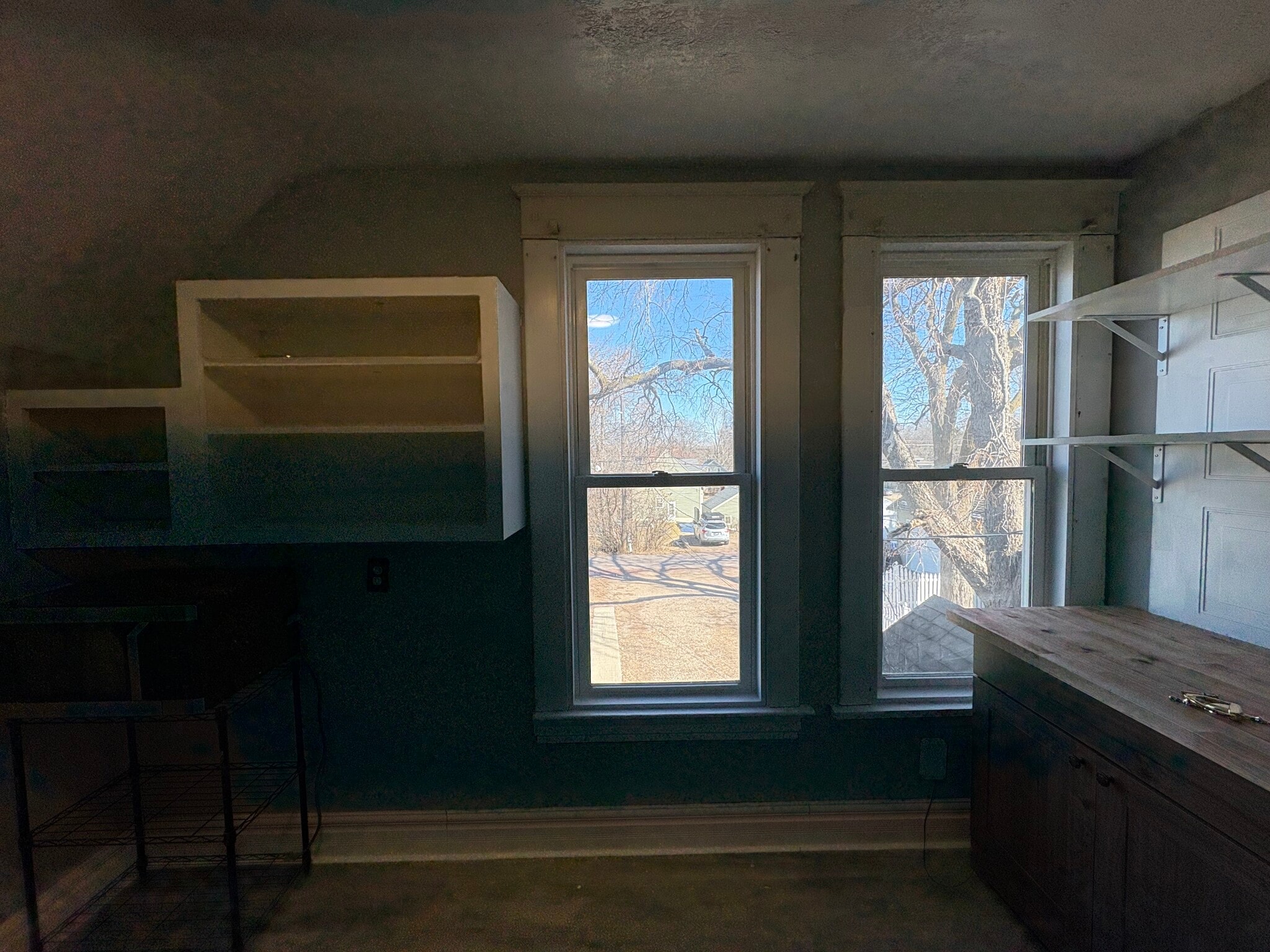 Building Photo - 714 S 1st Ave