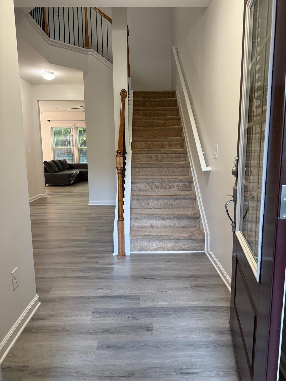 Building Photo - 2124 Greencrest Cir