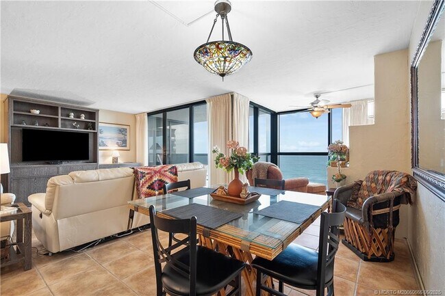 Building Photo - 10410 S Ocean Dr