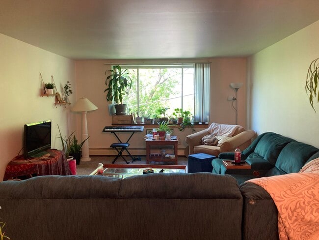 Building Photo - 1315 E Elmdale Ct