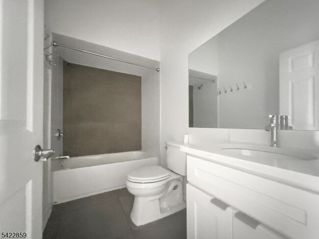 Building Photo - 403 S Main St