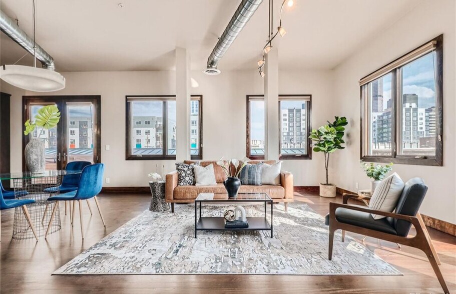 Building Photo - 2101 Larimer St