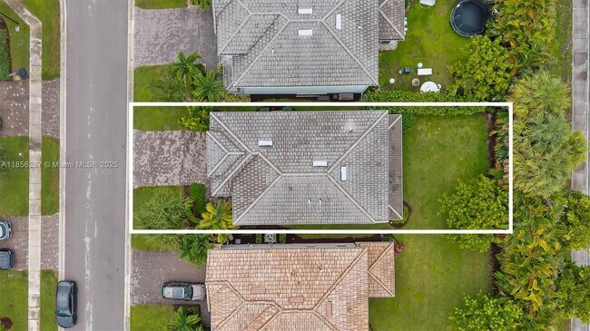 Building Photo - 4434 Ficus St