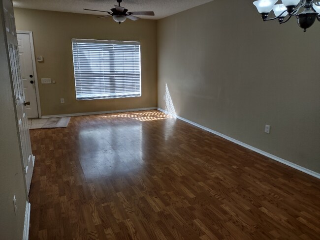 Building Photo - 30013 Granda Hills Ct