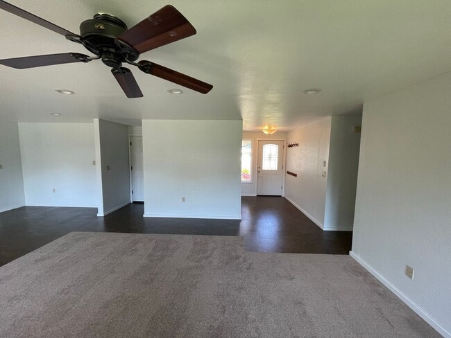 Building Photo - 2409 32nd St