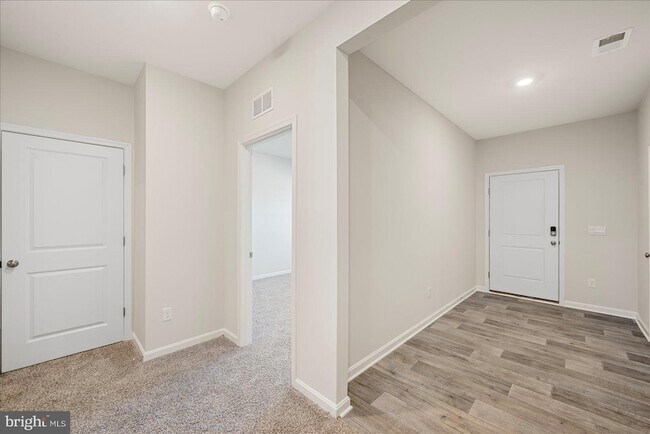 Building Photo - 118 Clerkenwell Dr