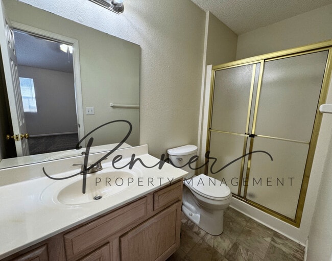 Building Photo - 4617 NE Whispering Winds Dr