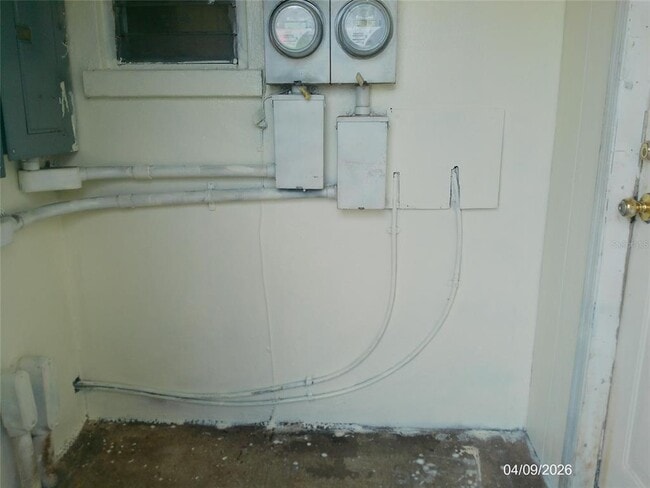 Building Photo - 1111 Cypress Gardens Blvd