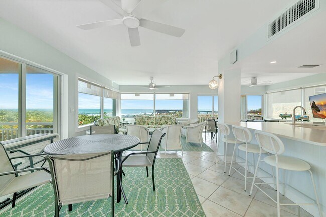 Building Photo - 1555 NE Ocean Blvd