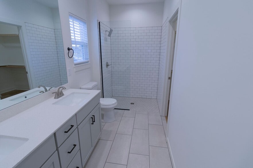 Building Photo - 19947 Cornice St