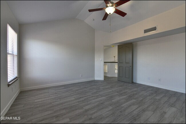 Building Photo - 672 Sequeiros Ct
