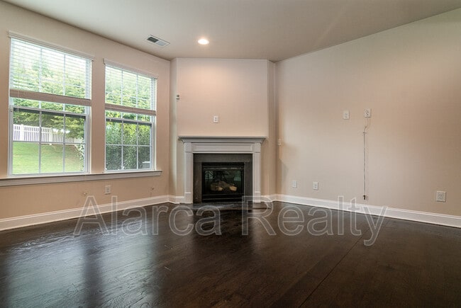 Building Photo - 127 Blossom Ridge Dr