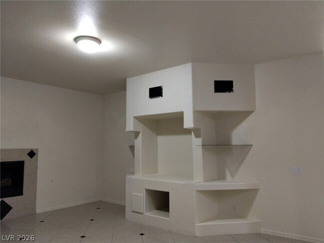 Building Photo - 7728 Villa De La Paz Ave