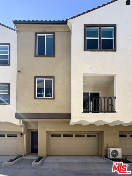 Primary Photo - 2410 E Agave St