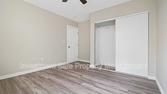 Building Photo - 4275 College Ave