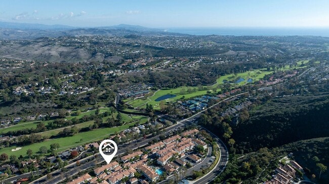 Building Photo - Beautifully Updated 2 Bed/2 Bath Condo with Views!