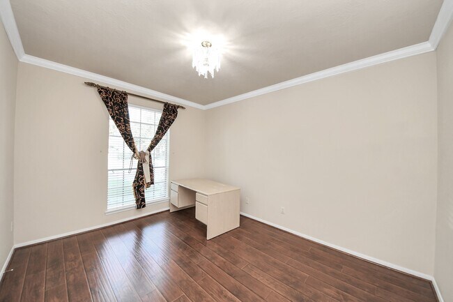 Building Photo - 11451 Ashford Willow