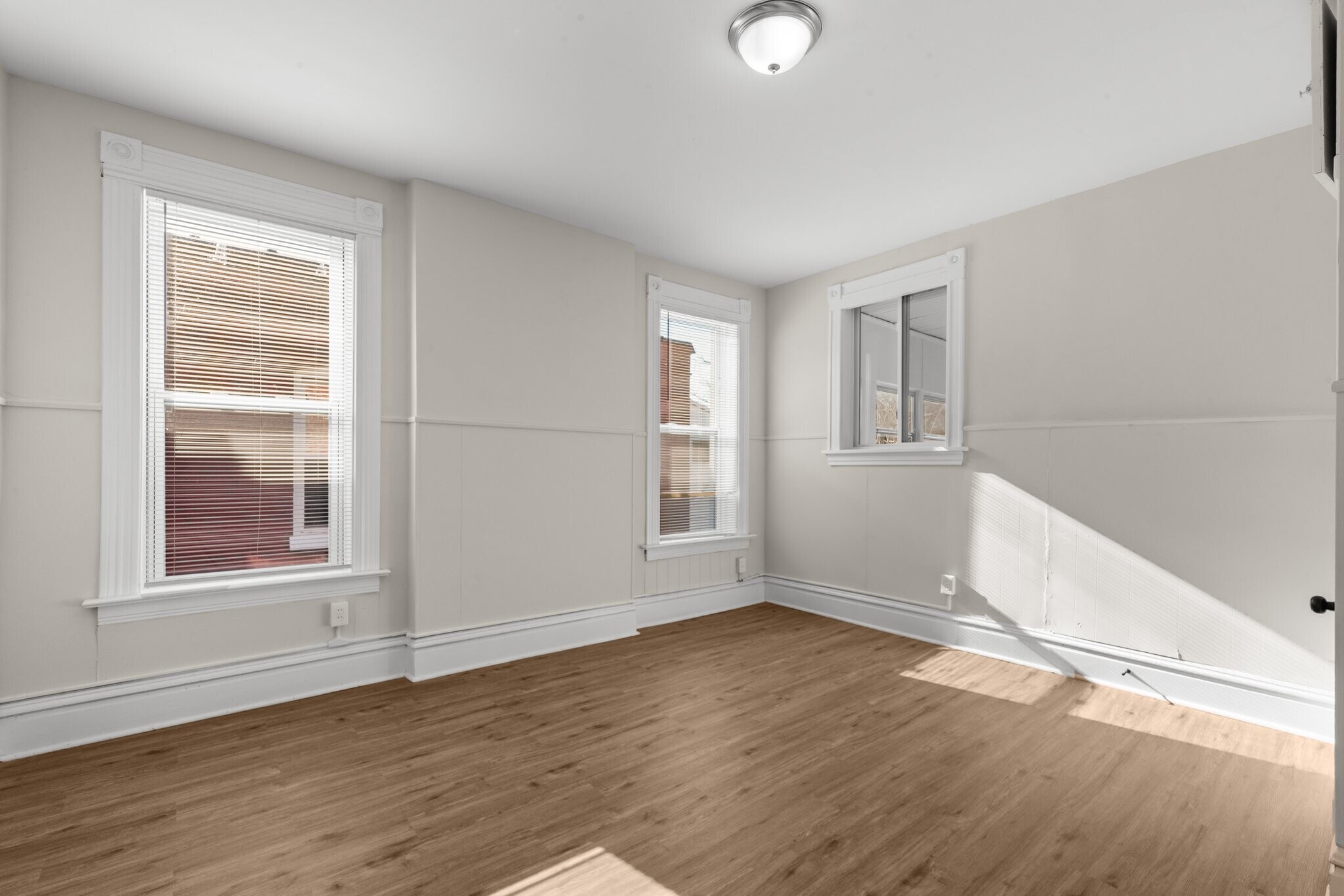 Building Photo - 612 Holly Hills Ave