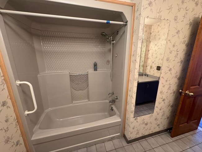 Building Photo - 651 Aldrich Rd