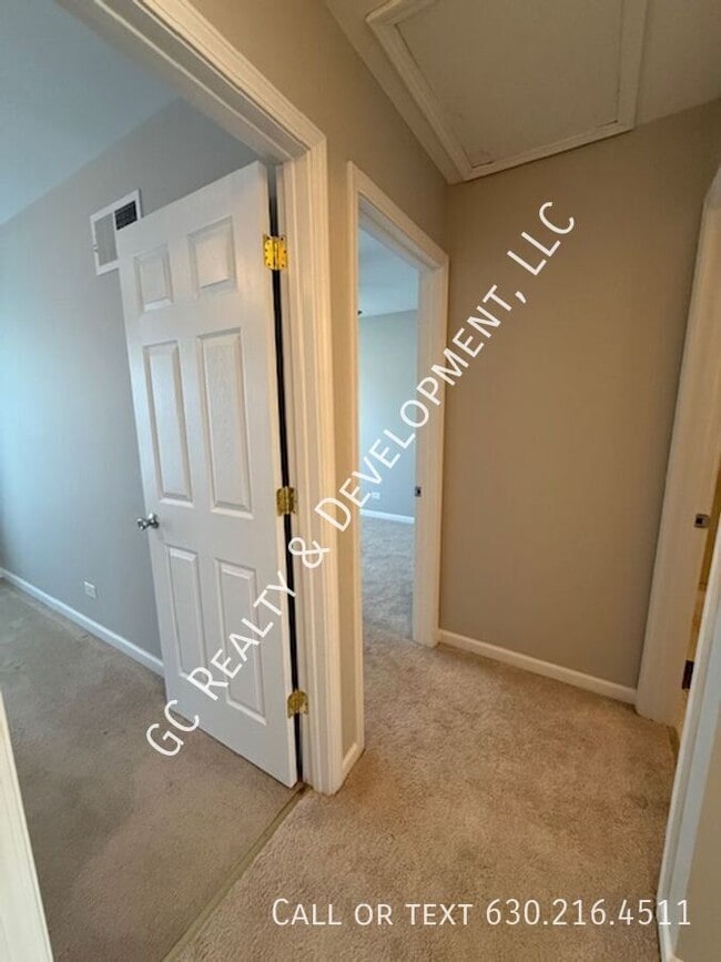 Building Photo - 344 Boulder Dr