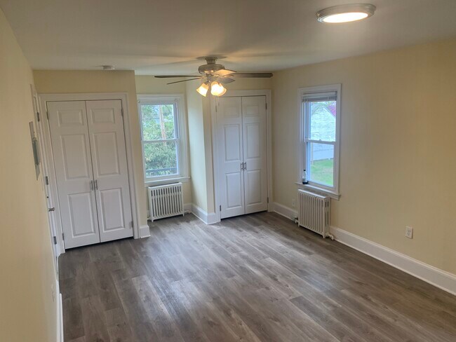 Building Photo - AG 210 Forward