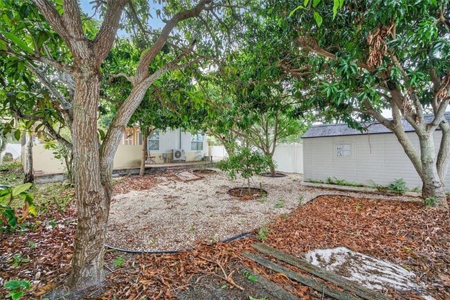 Building Photo - 5883 Darren Ct