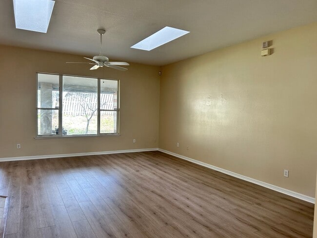 Building Photo - 7007 Hiawassee Overlook Dr
