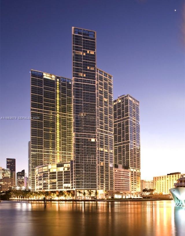 Building Photo - 475 Brickell Ave