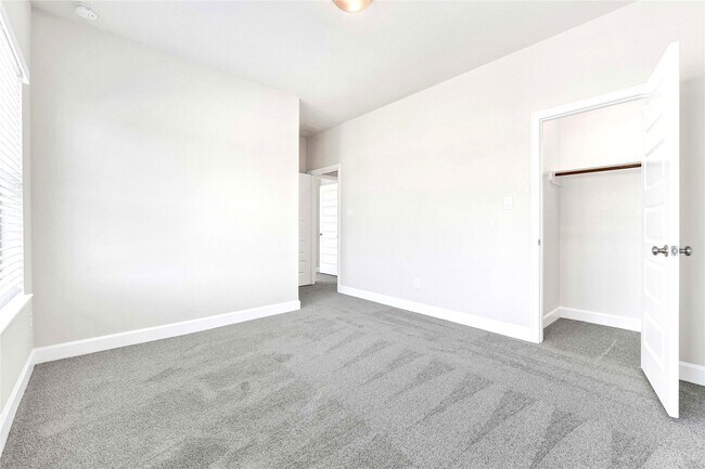 Building Photo - 2811 Sunrise Fld Ln