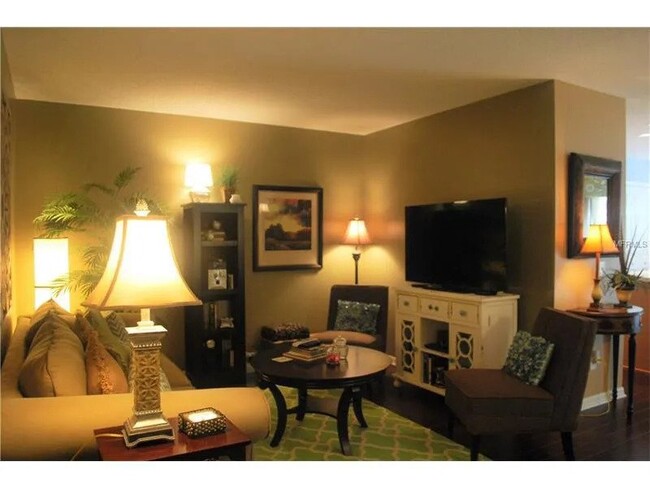 Building Photo - 4411 Silver Falls Dr