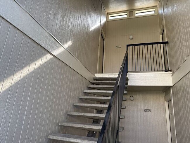 Building Photo - Newly Remodeled Studio in Sparks! Availabl...