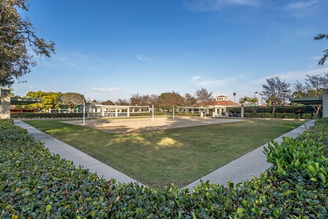 Building Photo - 9768 W Olympic Blvd