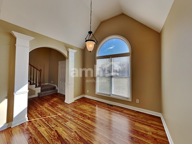 Building Photo - 227 Rockytop Trl