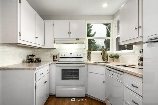 Building Photo - 8050 27th Ave NW