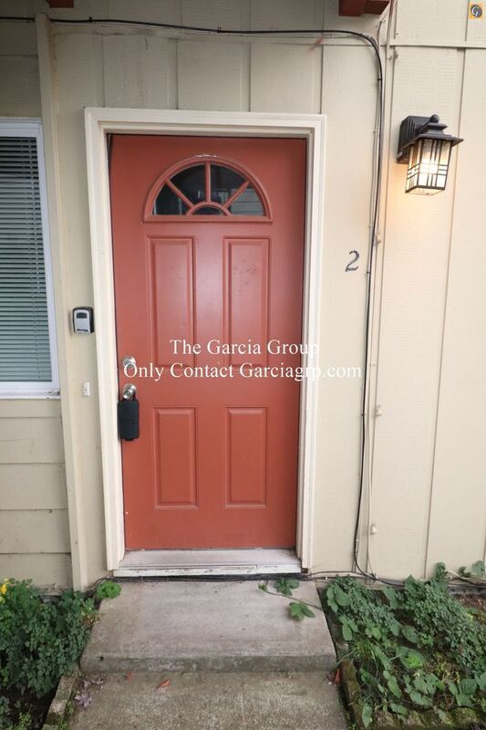 Building Photo - 22923 SW Pine St