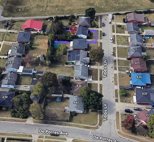 Building Photo - 3 Bedroom!