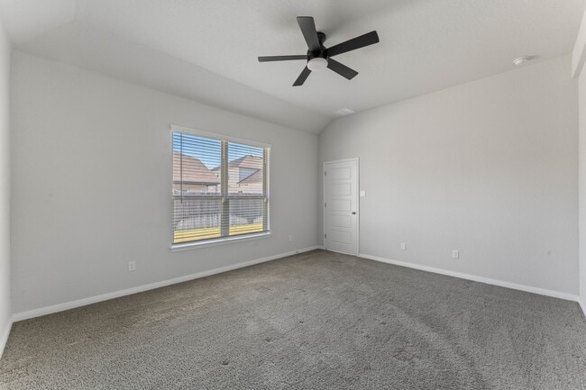 Building Photo - 229 Stag Way