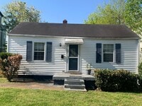 Building Photo - Cozy 2 Bed/ 1 Bath Home with Large Sun Roo...