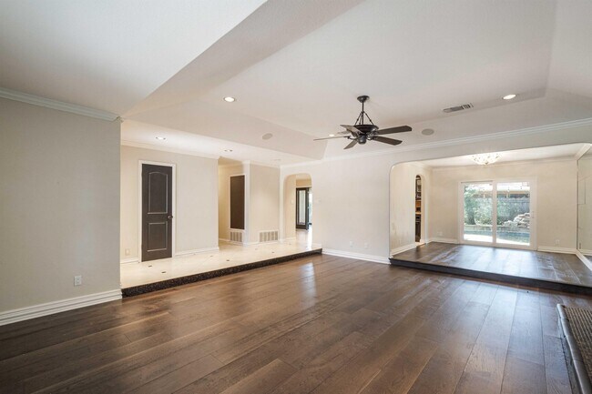 Building Photo - 3215 Sesbania Dr