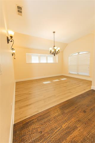 Building Photo - 2105 Burke Dr