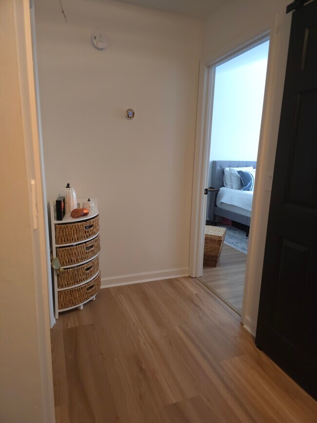 Building Photo - 1000 Mallery St Ext