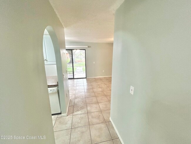 Building Photo - 176 San Juan Cir