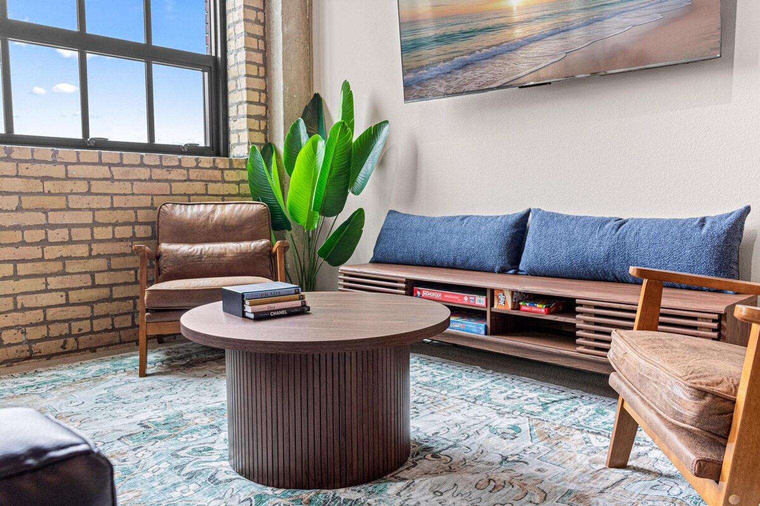 Building Photo - 718 N Washington Ave