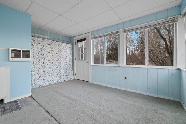 Building Photo - 15 Egypt Ln