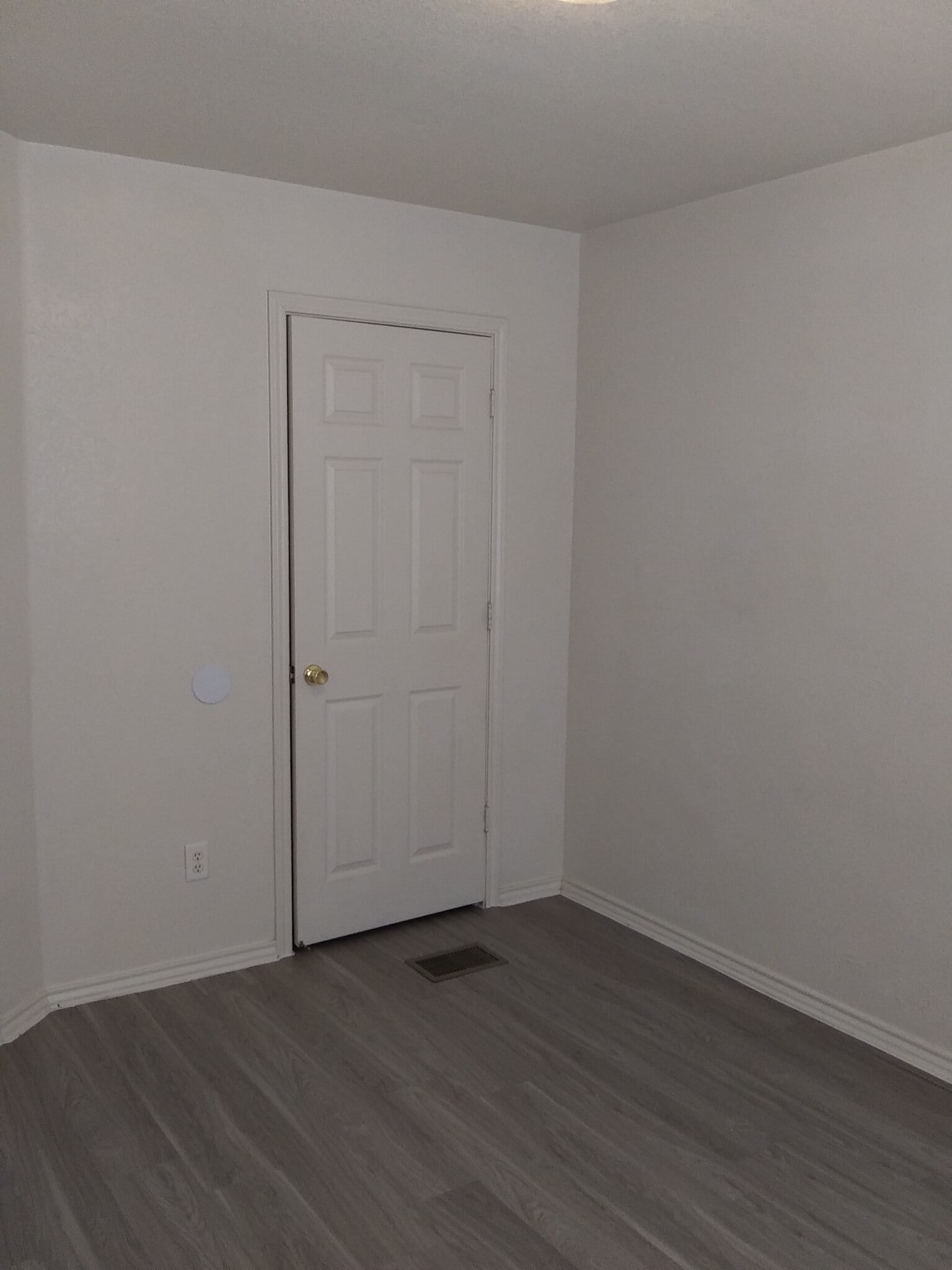 Building Photo - 3407 Barcelona Dr