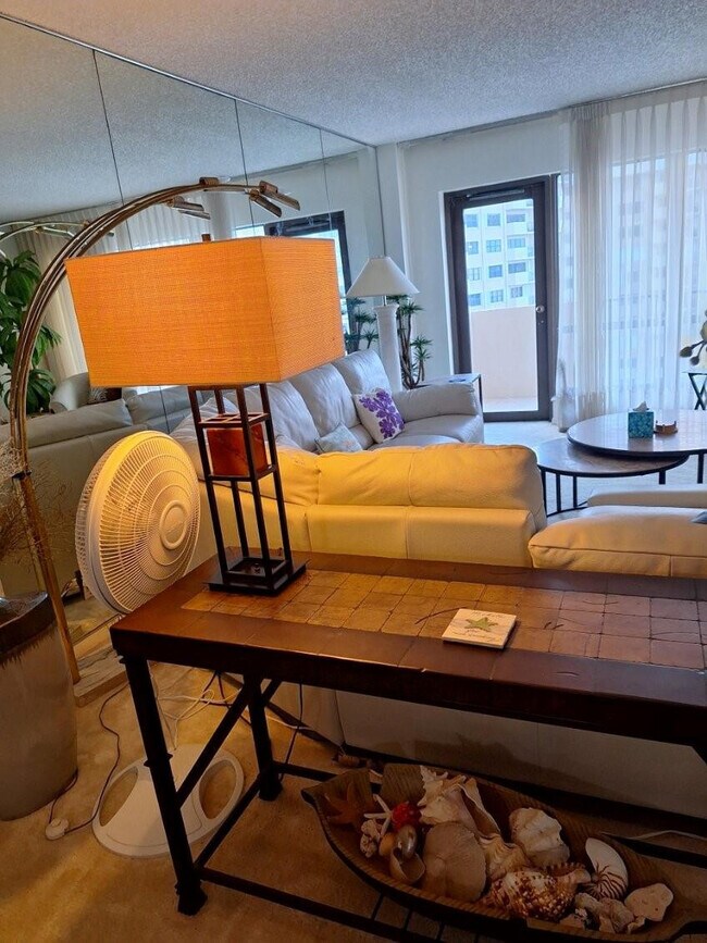 Building Photo - 5000 N Ocean Blvd